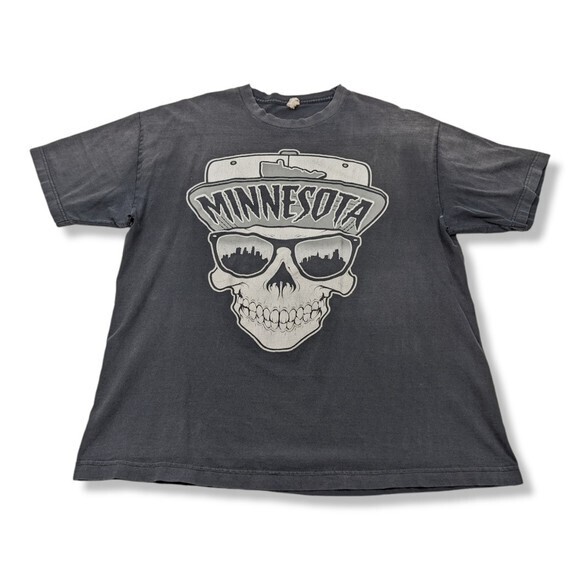 Vintage Black Minnesota Skull T Shirt Distressed Holes Cracking‎ Fading - Picture 1 of 9